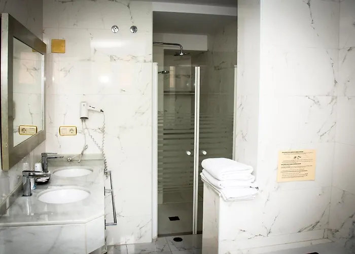 H Isabel - Suarez Inclan 38